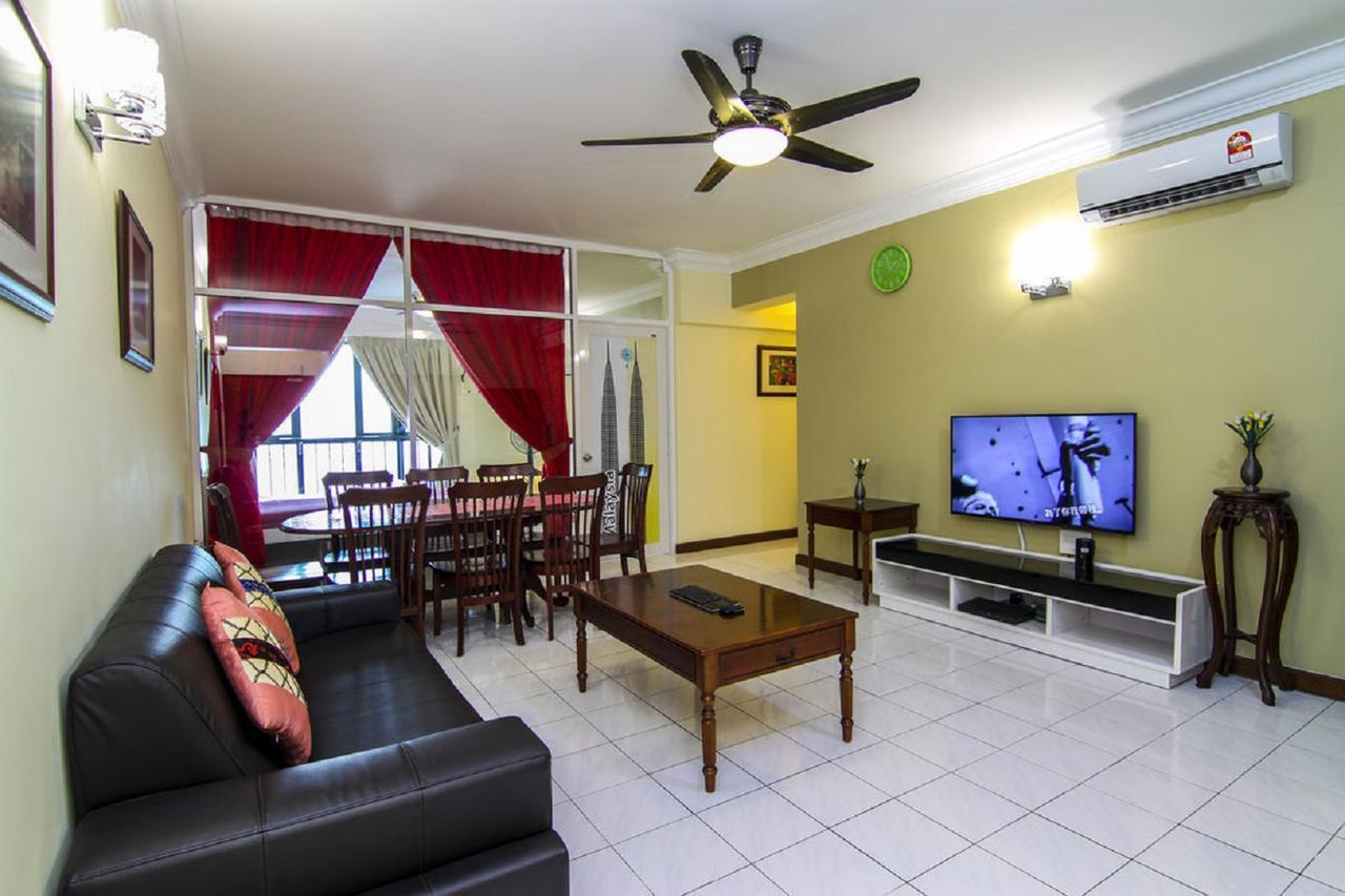 Pwtc Bistari Service Apartment Kuala Lumpur Habitación foto
